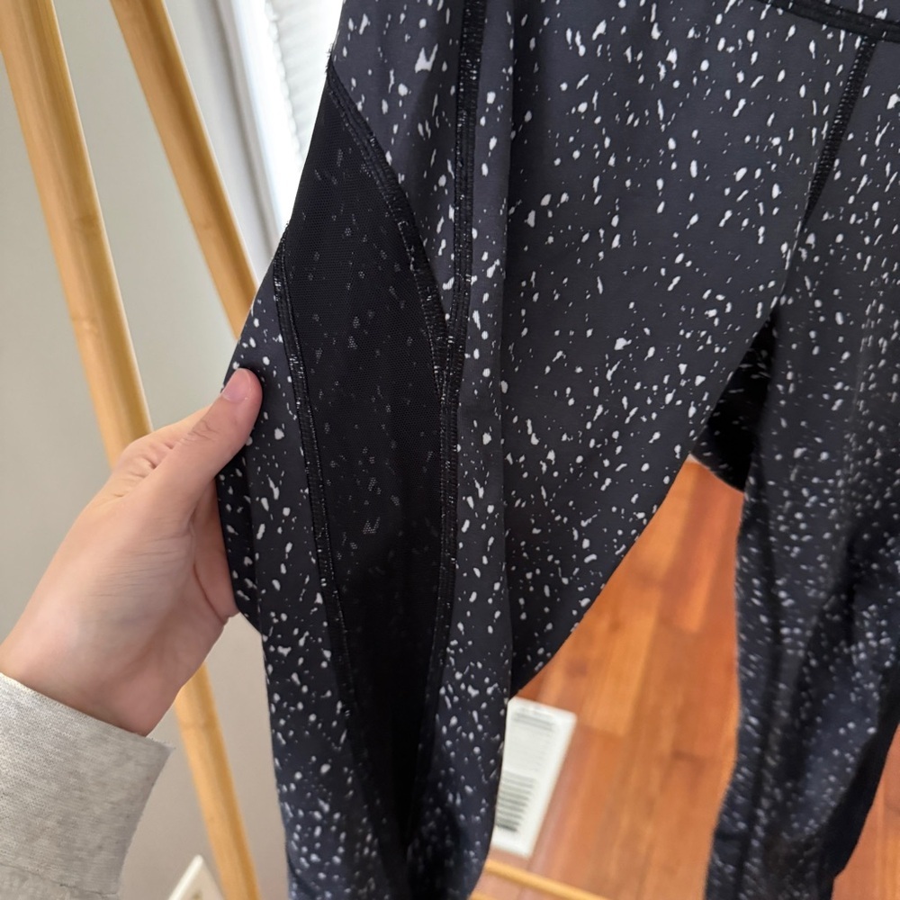 Lululemon Rebel Runner | Size 4 | **FULL LENGTH - Picture 5 of 9
